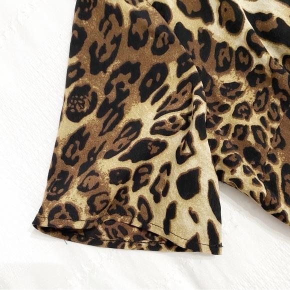 𝅺NWT NASTY GAL ANIMAL LEOPARD CINCHED SHORT SLEEVE  FAUX WRAP SLIT DRESS - 10 - Picture 12 of 14
